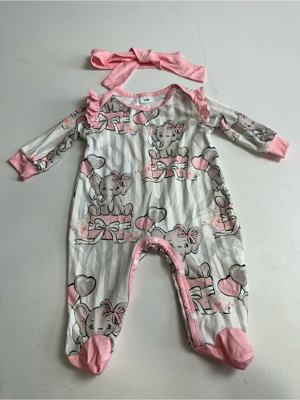 Baby girl, bundle clothes, (New)‎ 5 outfits . Newborn to 6 months. - Picture 13 of 16